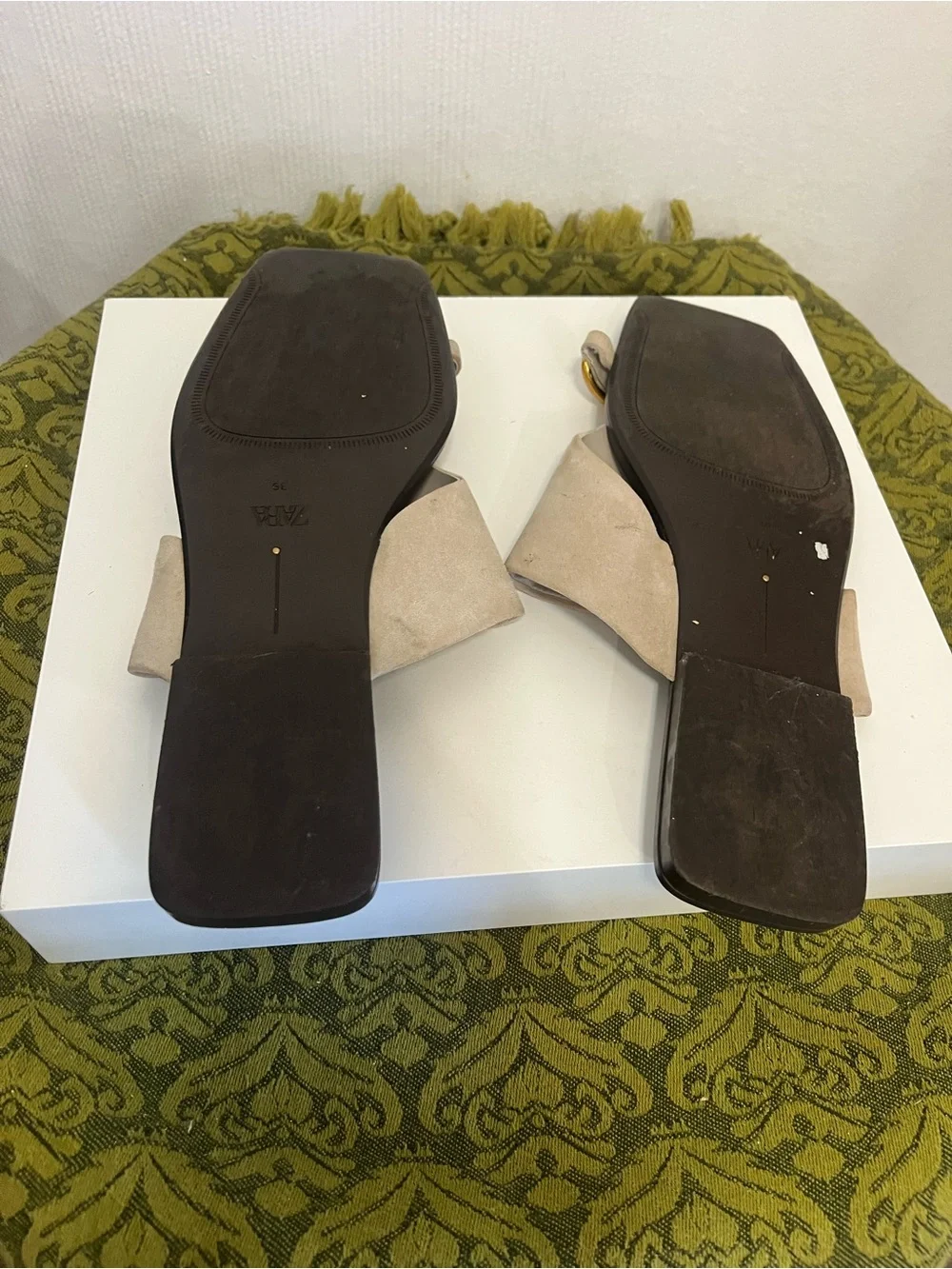 Zara Taupe Suede Toe-Post Sandals with Gold & Silver Rings size 8.5
